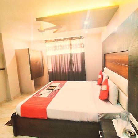 Hotel Amour By Rpi Nuova Delhi Esterno foto