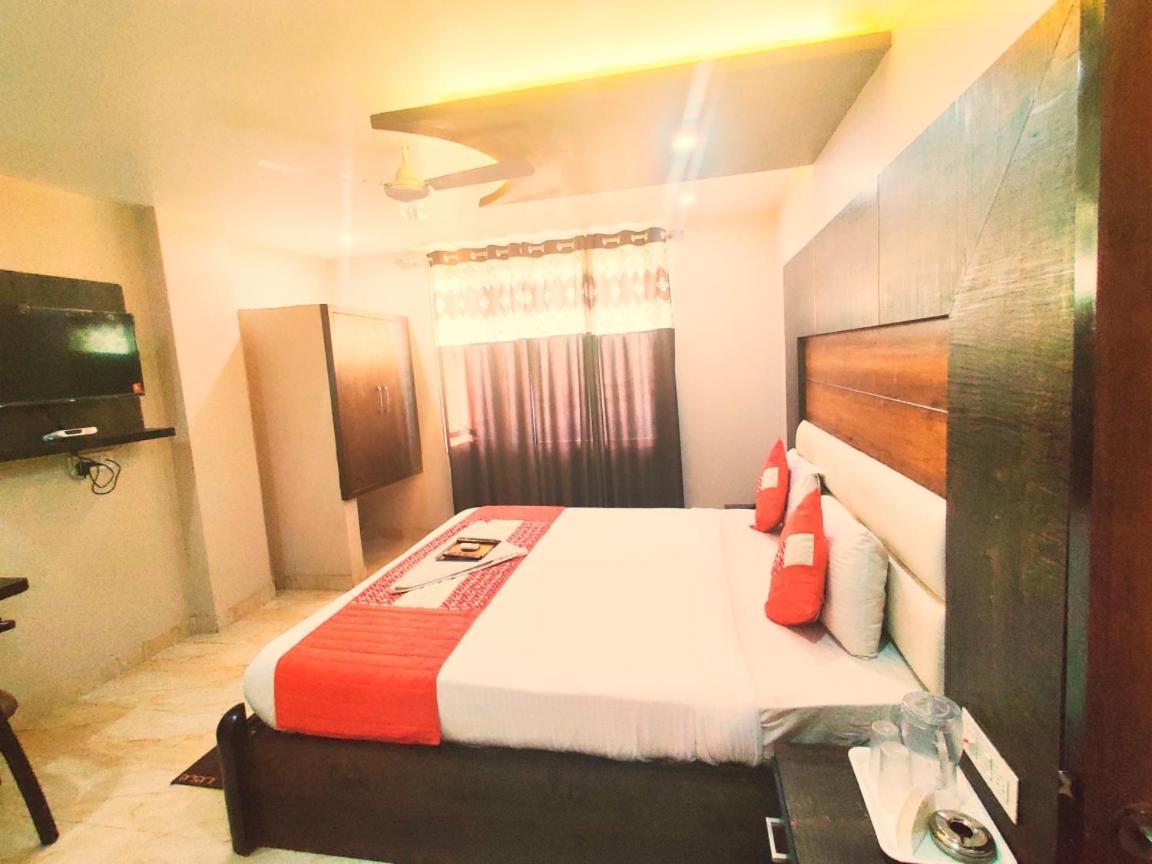 Hotel Amour By Rpi Nuova Delhi Esterno foto