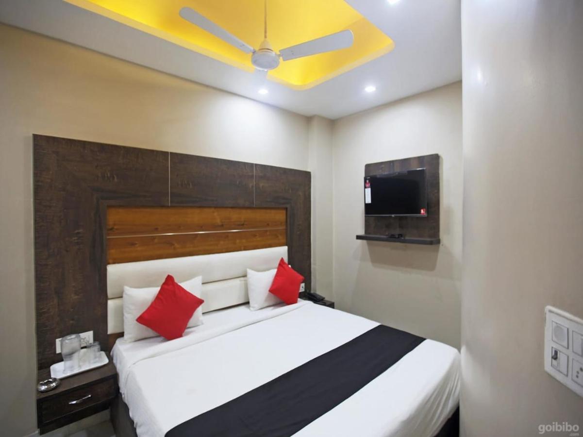 Hotel Amour By Rpi Nuova Delhi Esterno foto